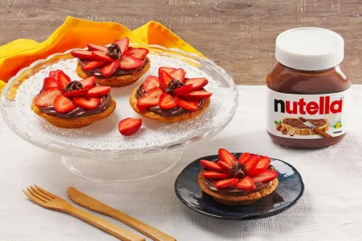 Мини-тарты с Nutella® и клубникой